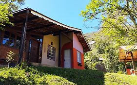 Casinha mística nas montanhas em São Pedro da Serra